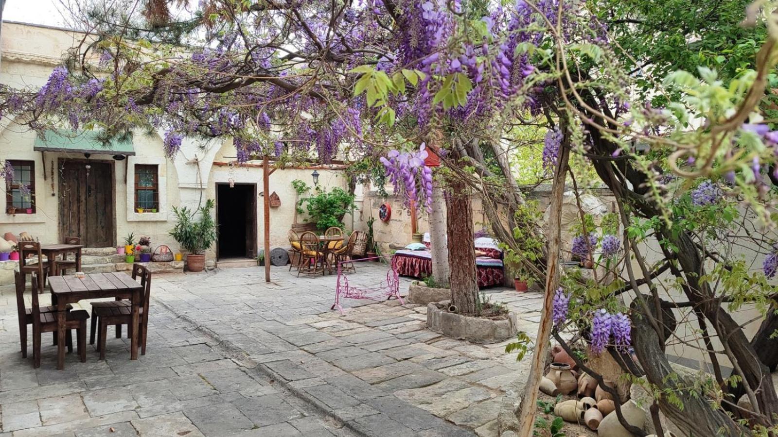 Armesos Cave Hotel Ürgüp Exterior foto