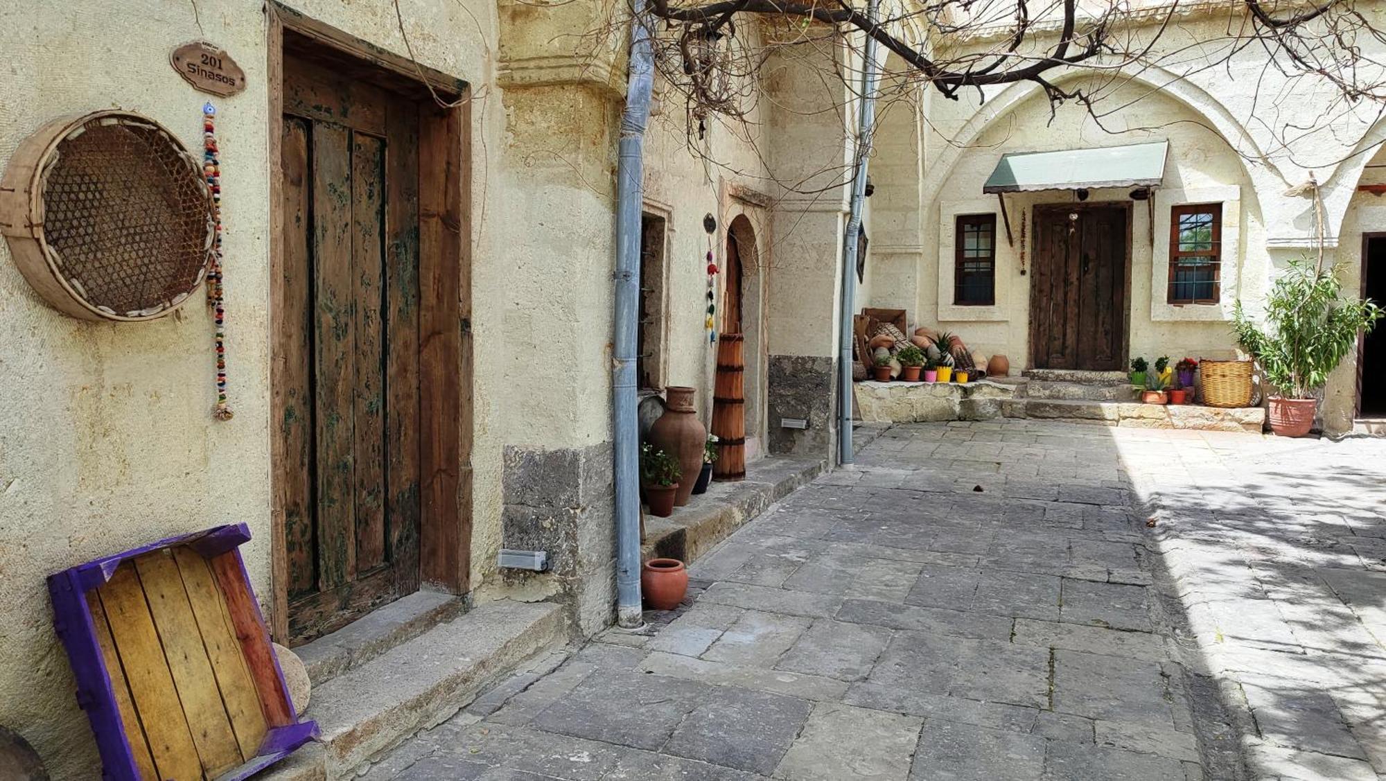 Armesos Cave Hotel Ürgüp Exterior foto